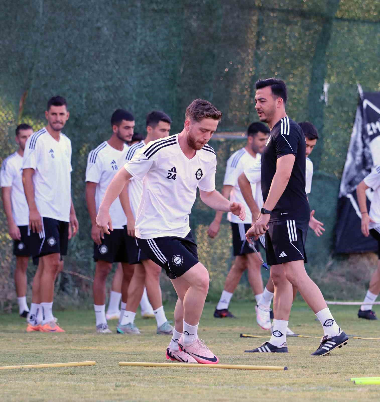 Altay’da oyuncular sağlık kontrolüne girmedi
