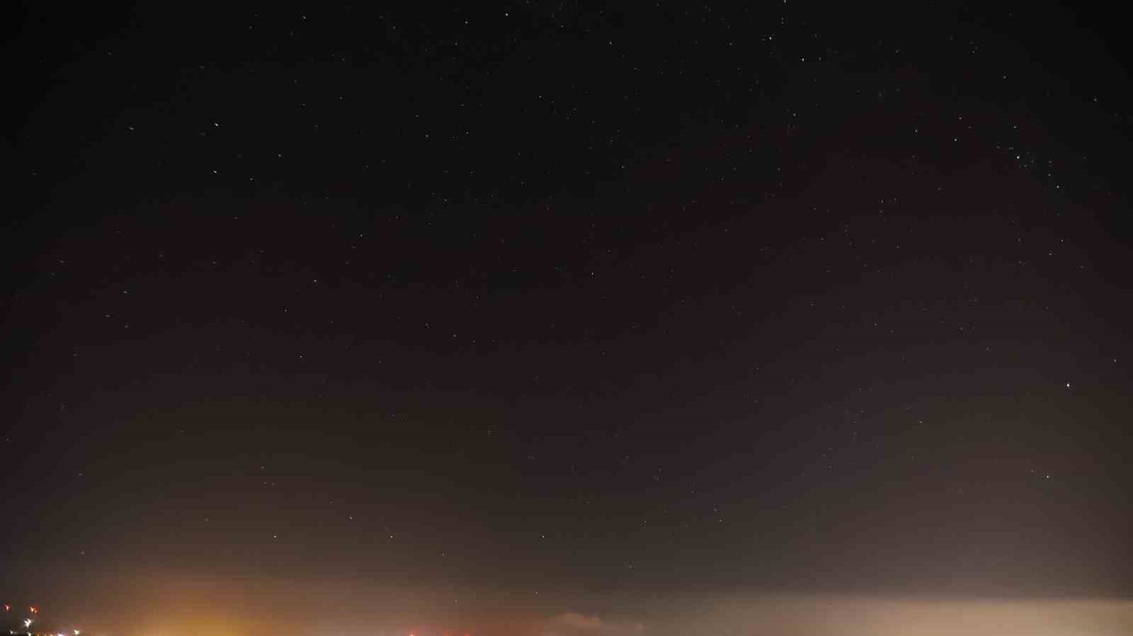 Bandırma&rsquo;da eşsiz bir g&ouml;ky&uuml;z&uuml; şovu: Perseid meteor yağmuru g&ouml;zlemlendi
