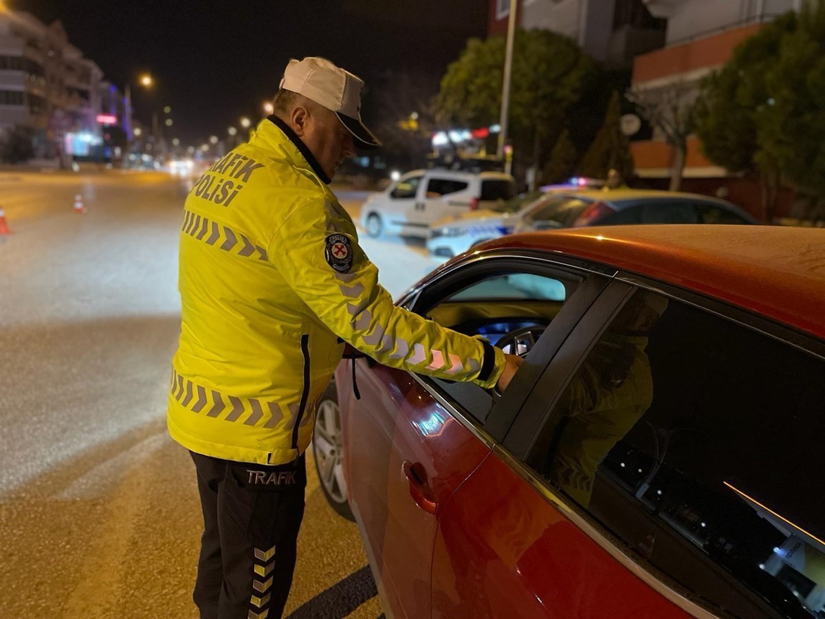 Balıkesir emniyetinden geniş &ccedil;aplı denetim
