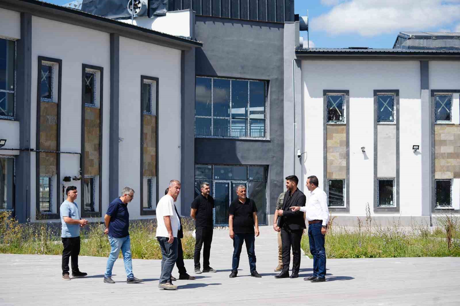 Başkan Senger, Otogar’da incelemelerde bulundu