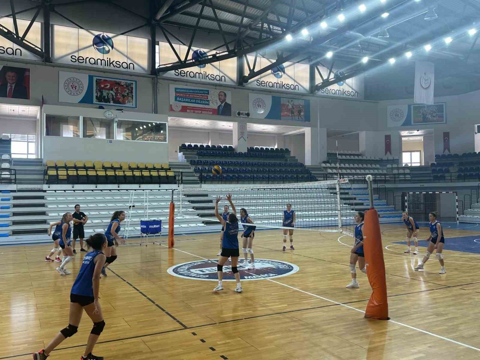 Turgutlu Belediyesi Kadın Voleybol Takımı antrenmanlara başladı
