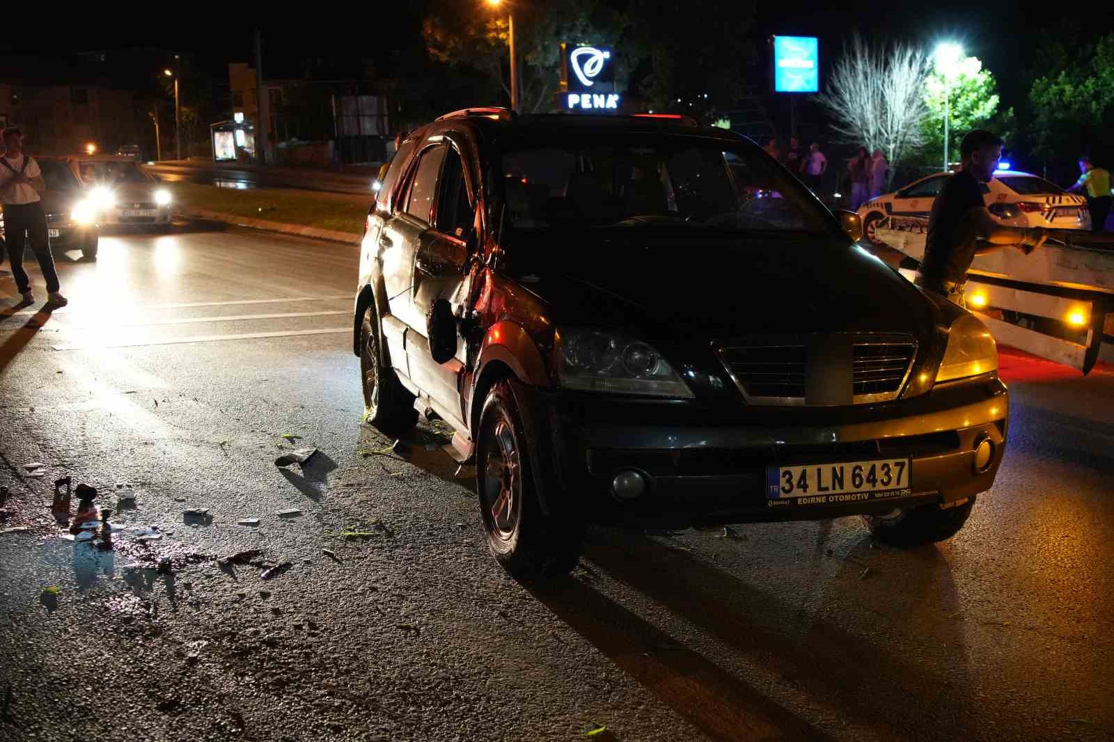 Edirne&rsquo;de otomobil takla attı: 1 yaralı
