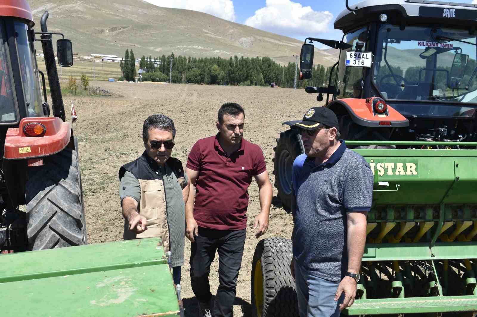 82 dekar mera alanında tohum ekimi yapılarak suni mera oluşturuldu
