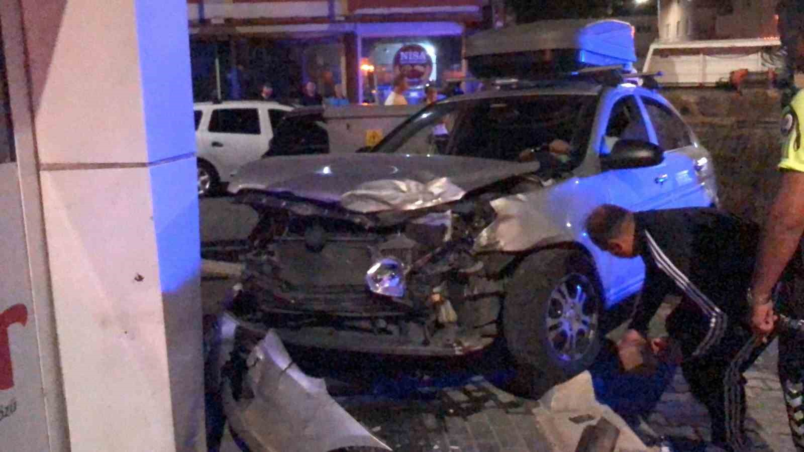 Tekirdağ&rsquo;da 2 kişinin yaralandığı kaza kamerada
