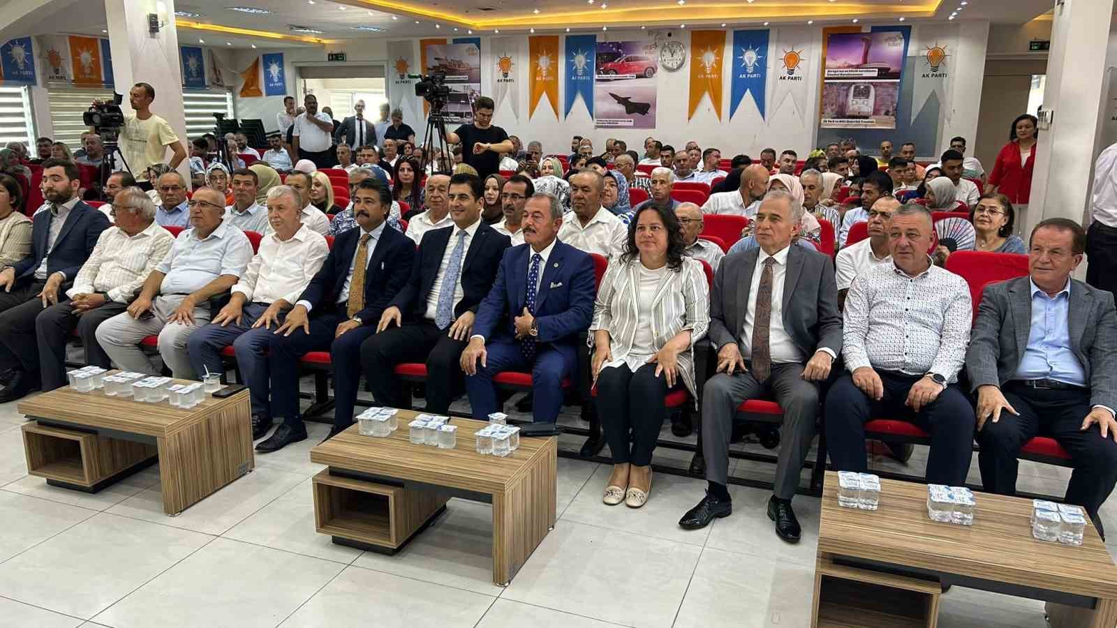 Denizli AK Parti&rsquo;de 23. yaş coşkusu yaşandı
