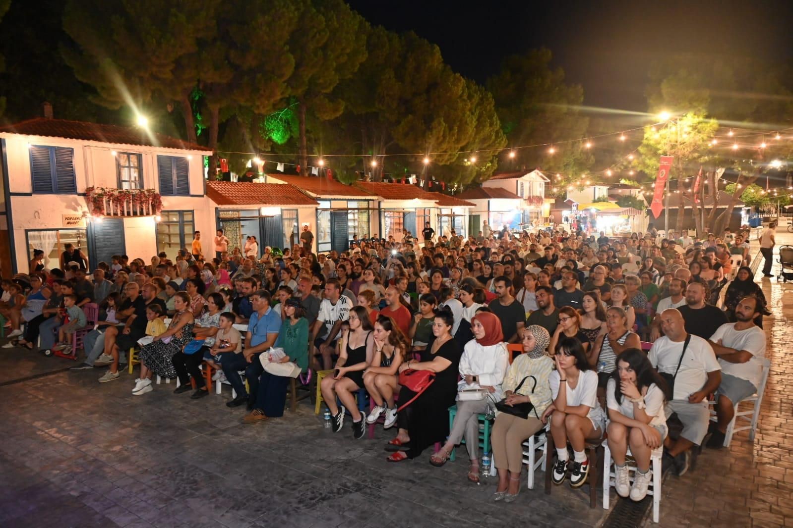 "Troyalı Kadınlar", Kepez Kültür Festivali’nde sahnelendi
