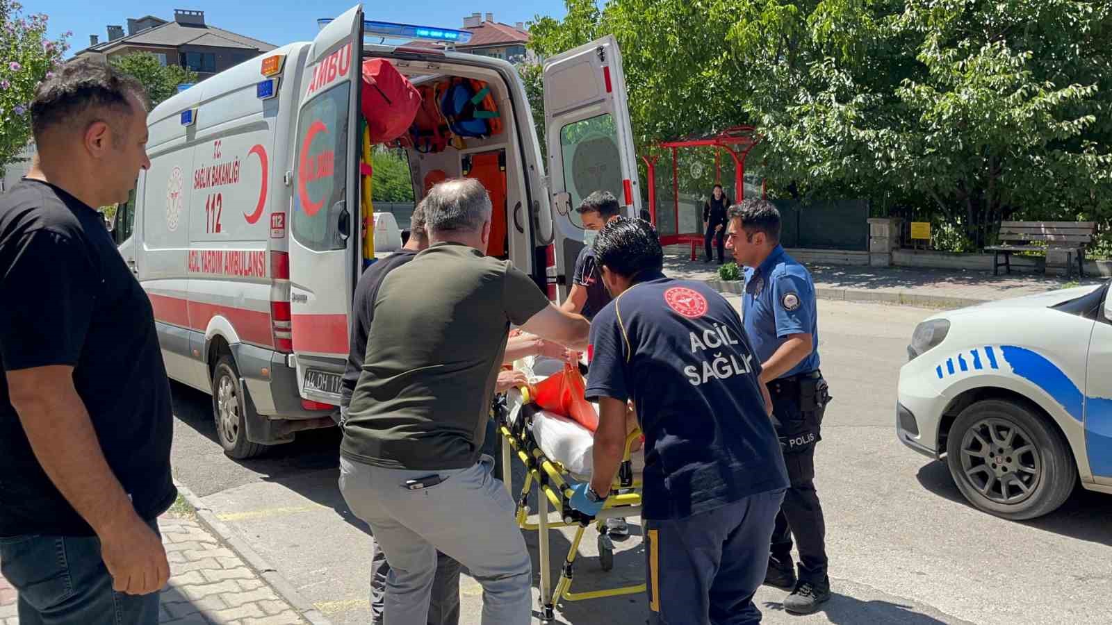 Oğluna veda mesajı atıp, eşinin beylik tabancasıyla kendini yaraladı
