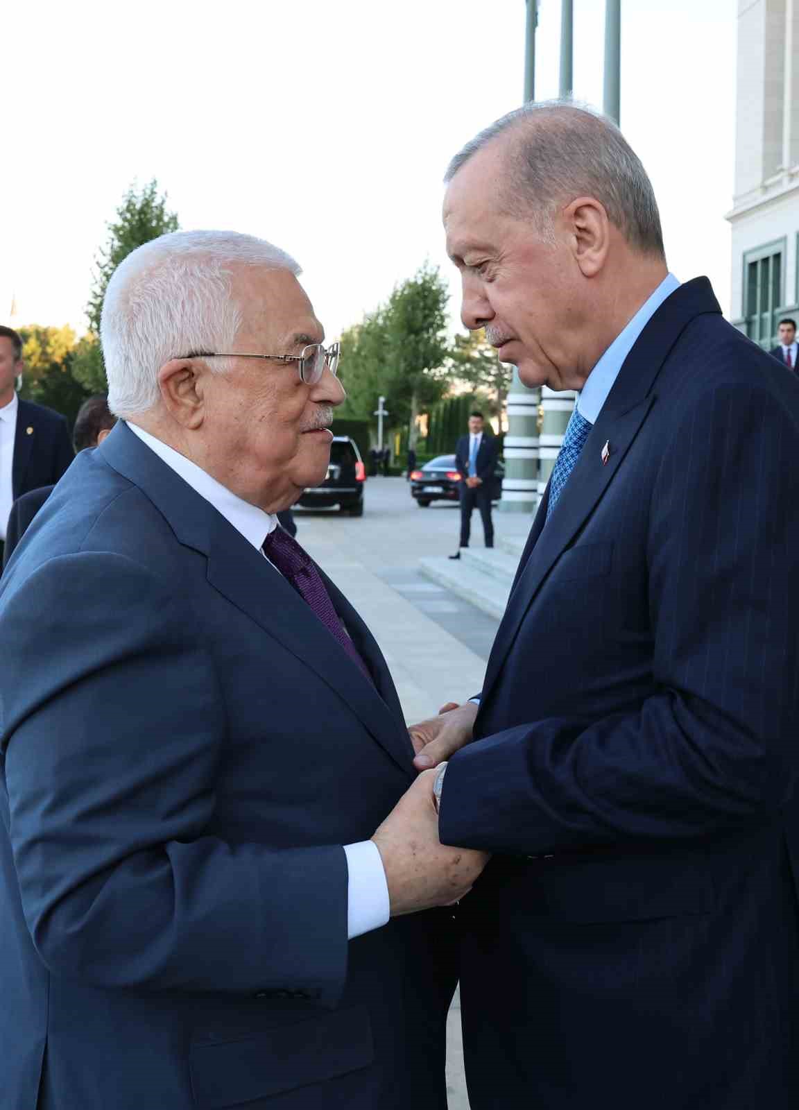 Cumhurbaşkanı Erdoğan, Filistin Devlet Başkanı Abbas ile bir araya geldi 