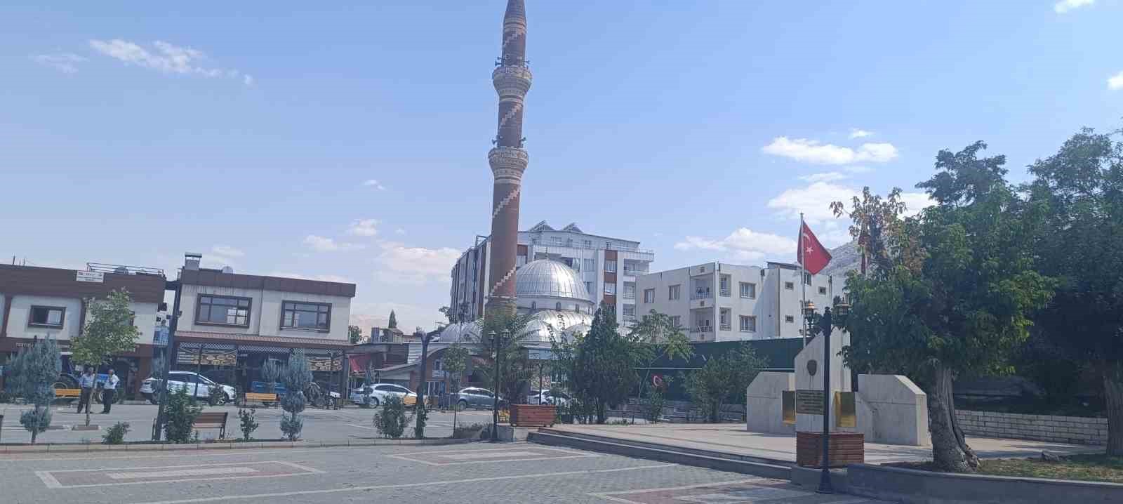 PKK ter&ouml;r &ouml;rg&uuml;t&uuml;n&uuml;n Eruh&rsquo;ta ger&ccedil;ekleştirdiği ilk saldırının &uuml;zerinden 40 yıl ge&ccedil;ti
