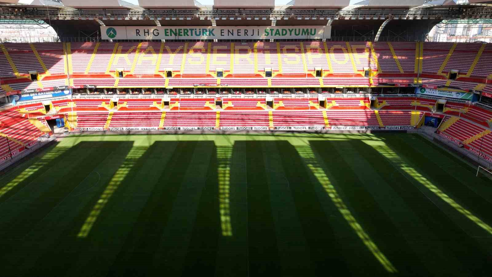 Büyükşehir; RHG Enertürk Stadyumunu lige hazır hale getirdi