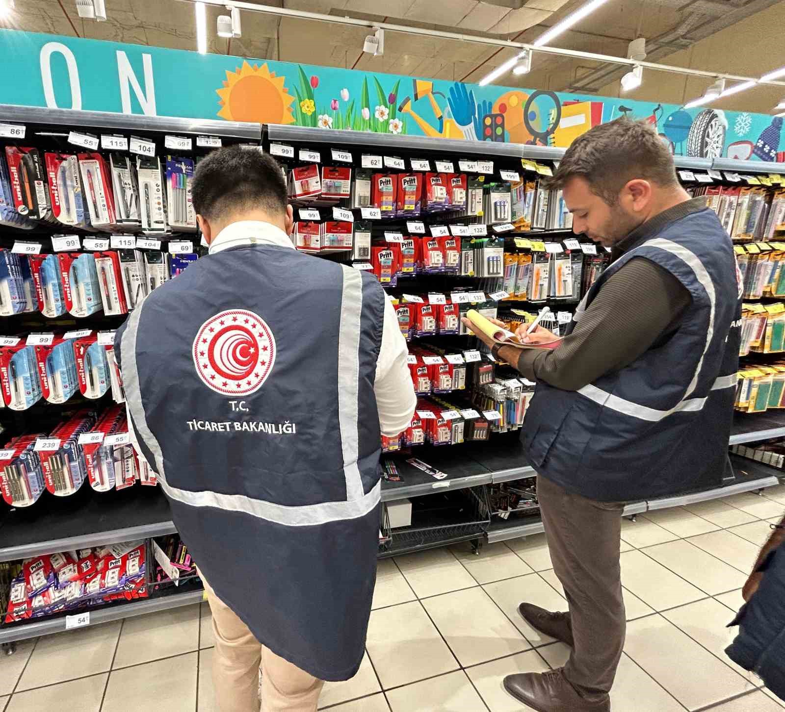 Okulların açılması öncesi İzmir’de kırtasiyelere denetim