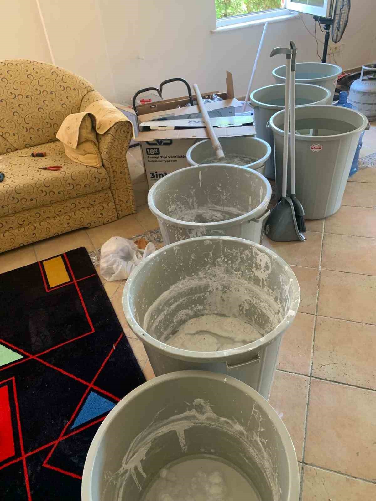 Silivri&rsquo;de villada 1 ton 50 kilo uyuşturucu ele ge&ccedil;irildi
