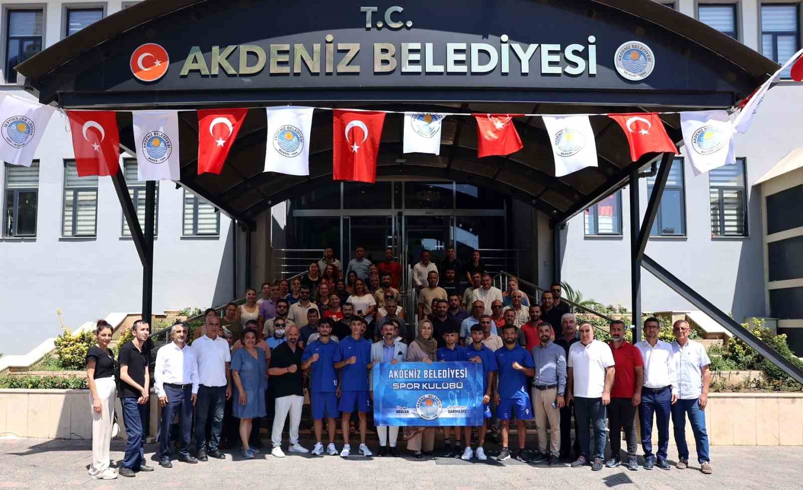 Akdeniz’in ’demir yumrukları’ Bursa’ya uğurlandı
