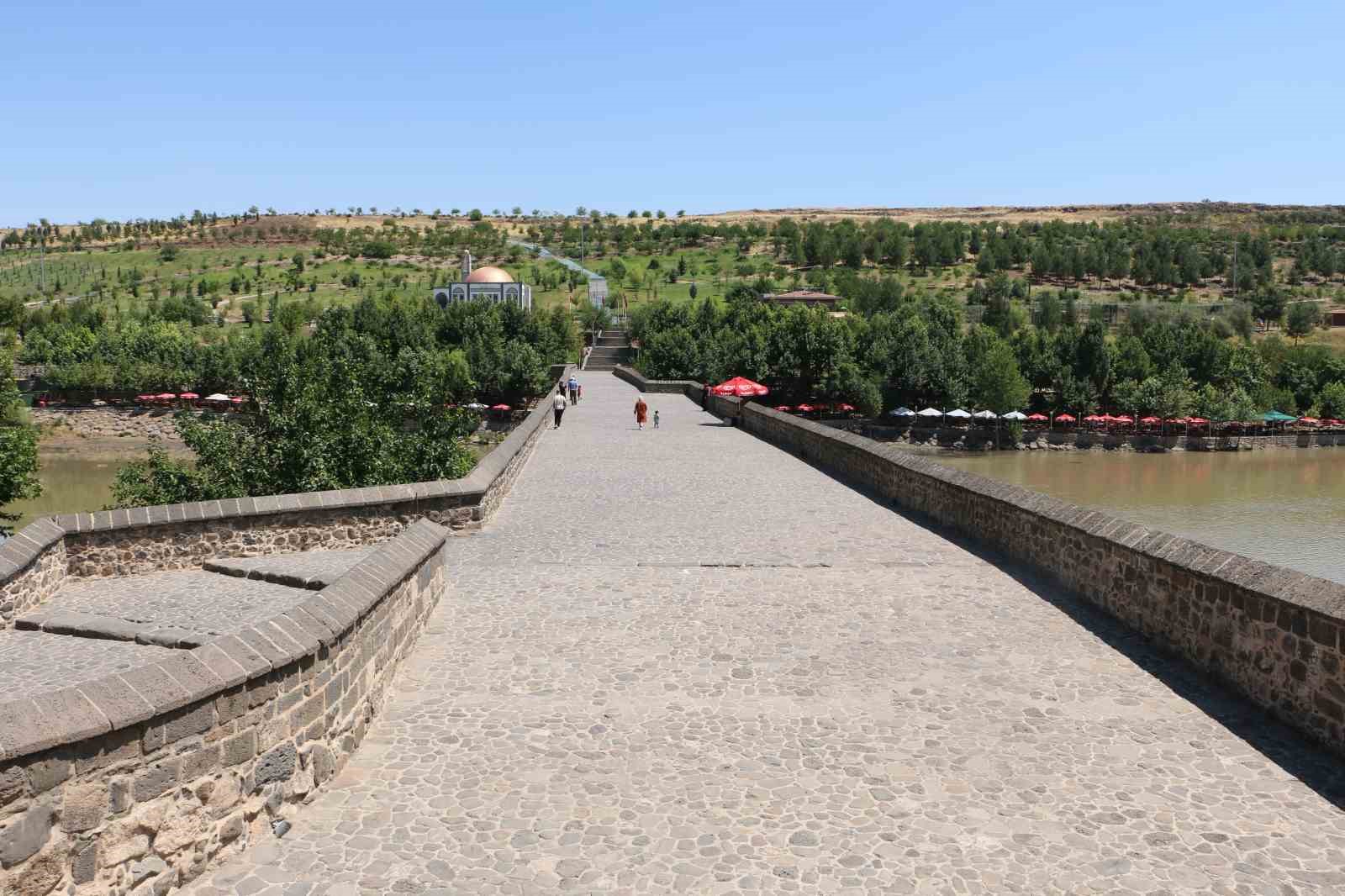 Diyarbakır’da tarihi mekanlarda “Eyyam-ı Bahur” sakinliği
