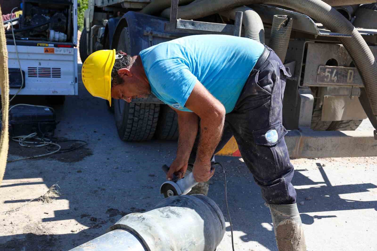 Erenler’in iki mahallesi daha güçlü altyapı ile buluştu
