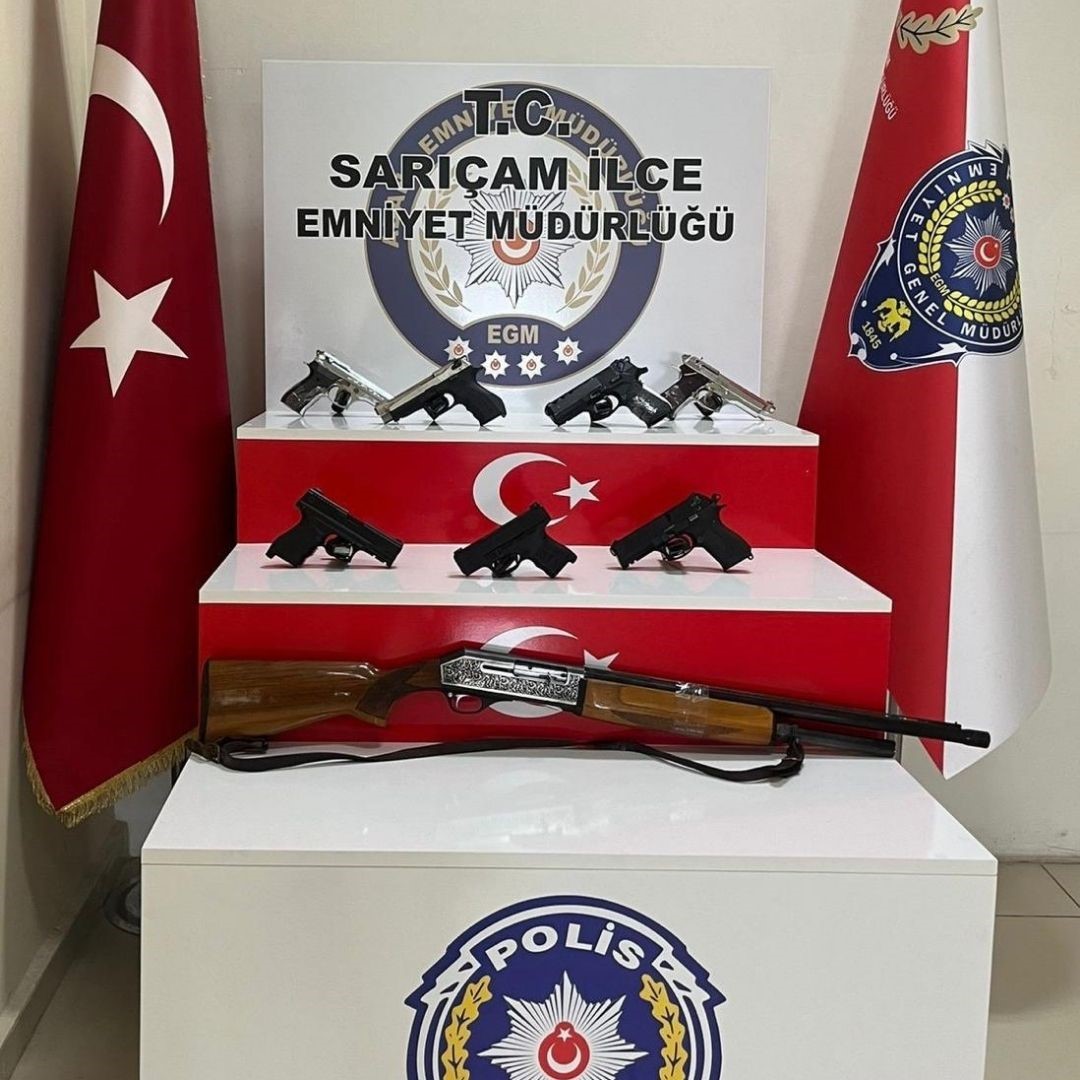 Sarı&ccedil;am&rsquo;da &ccedil;eşitli su&ccedil;lardan aranan 17 ş&uuml;pheli yakalandı
