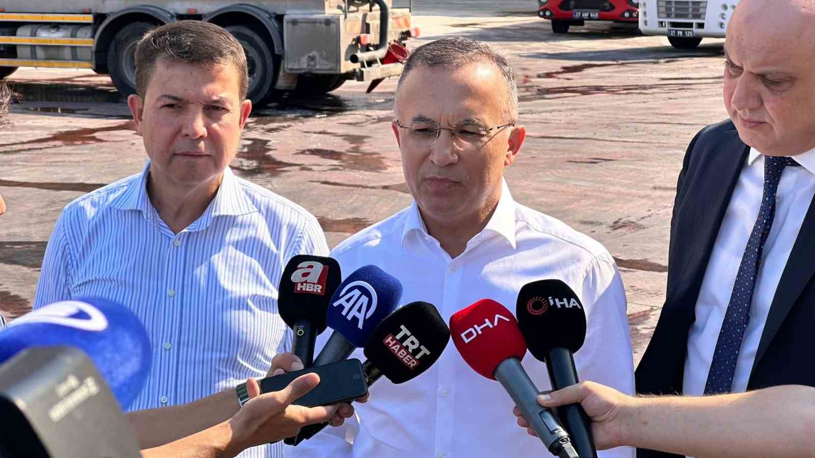 Gaziantep Valisi Çeber’den yangın açıklaması
