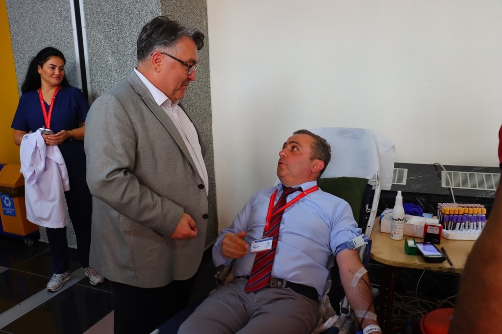 BEUN&rsquo;dan ulusal kan bağışı seferberliğine destek
