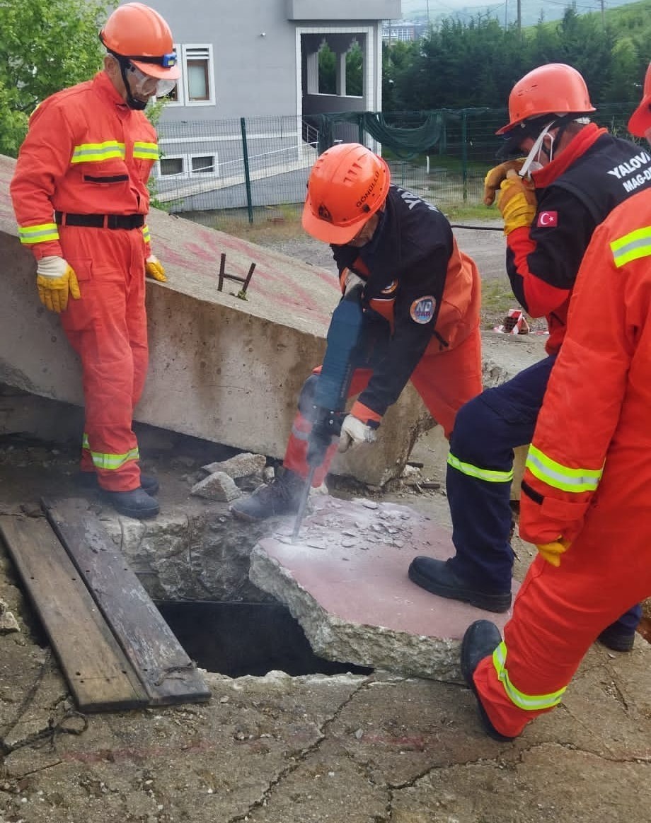 Yalova’da depremde yardıma ilk mahalle afet gönüllüleri koşacak