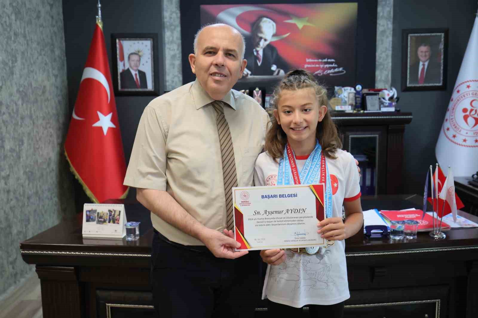 Denizlili y&uuml;z&uuml;c&uuml;lerin hedefi Balkan şampiyonluğu
