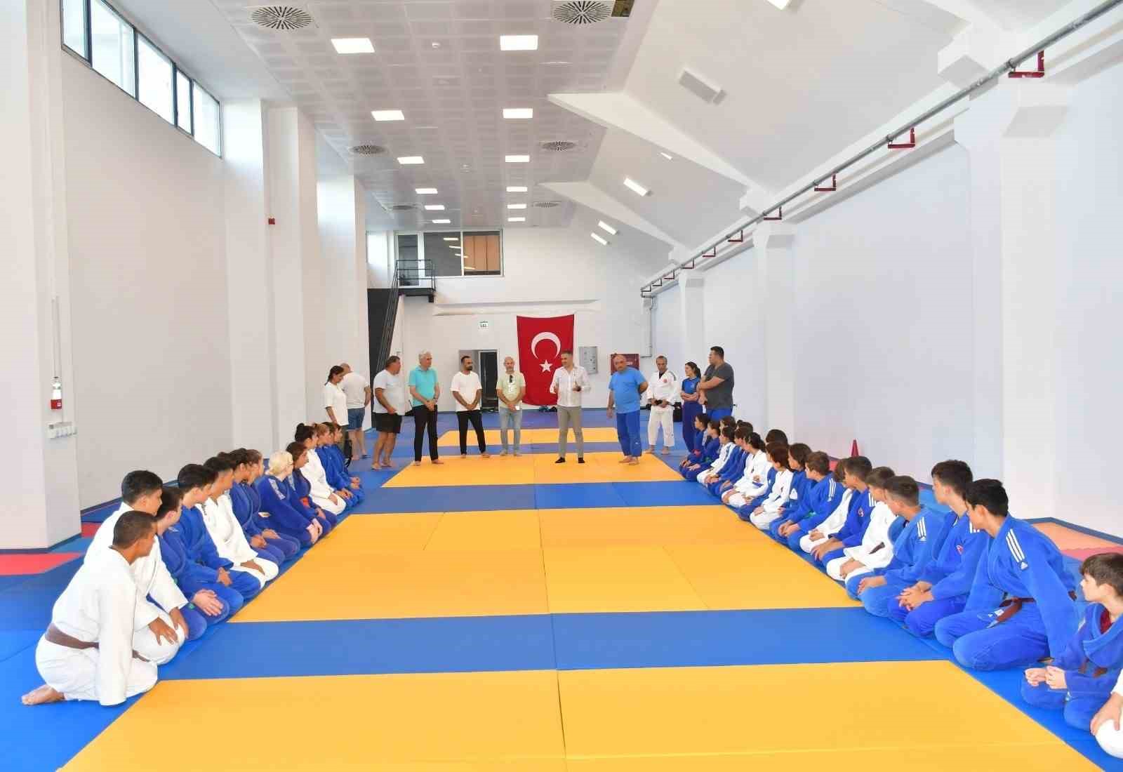 Yunusemre judoda yeni başarılara kenetlendi
