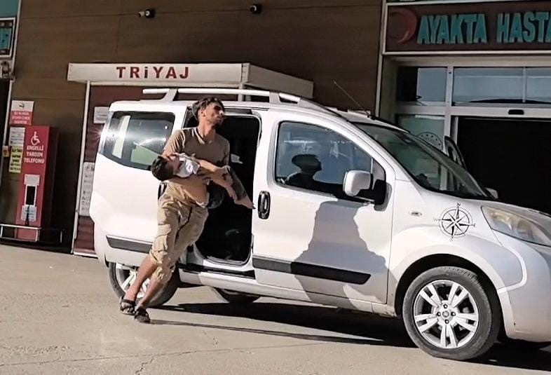 Bursa&rsquo;da balkondan d&uuml;şen 5 yaşındaki &ccedil;ocuk ağır yaralandı
