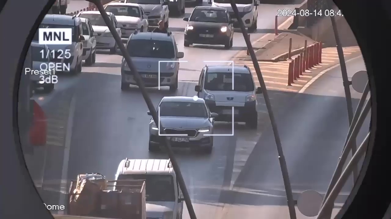 Denizli&rsquo;de şerit ihlali yapan s&uuml;r&uuml;c&uuml;lere sıkı denetim
