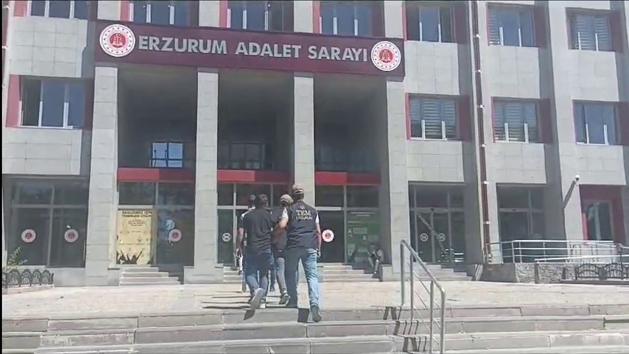 Erzurum’da terör propagandası yapan 4 şahıs gözaltına alındı
