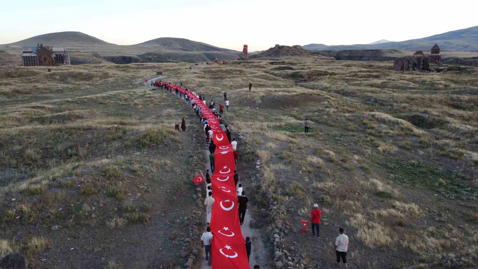 Fetih gününde Ani’de sela sesleri yükseldi
