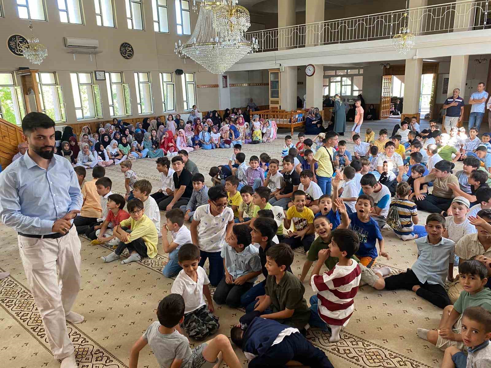 Yavuz Selim Camisinde gelenek bozulmadı
