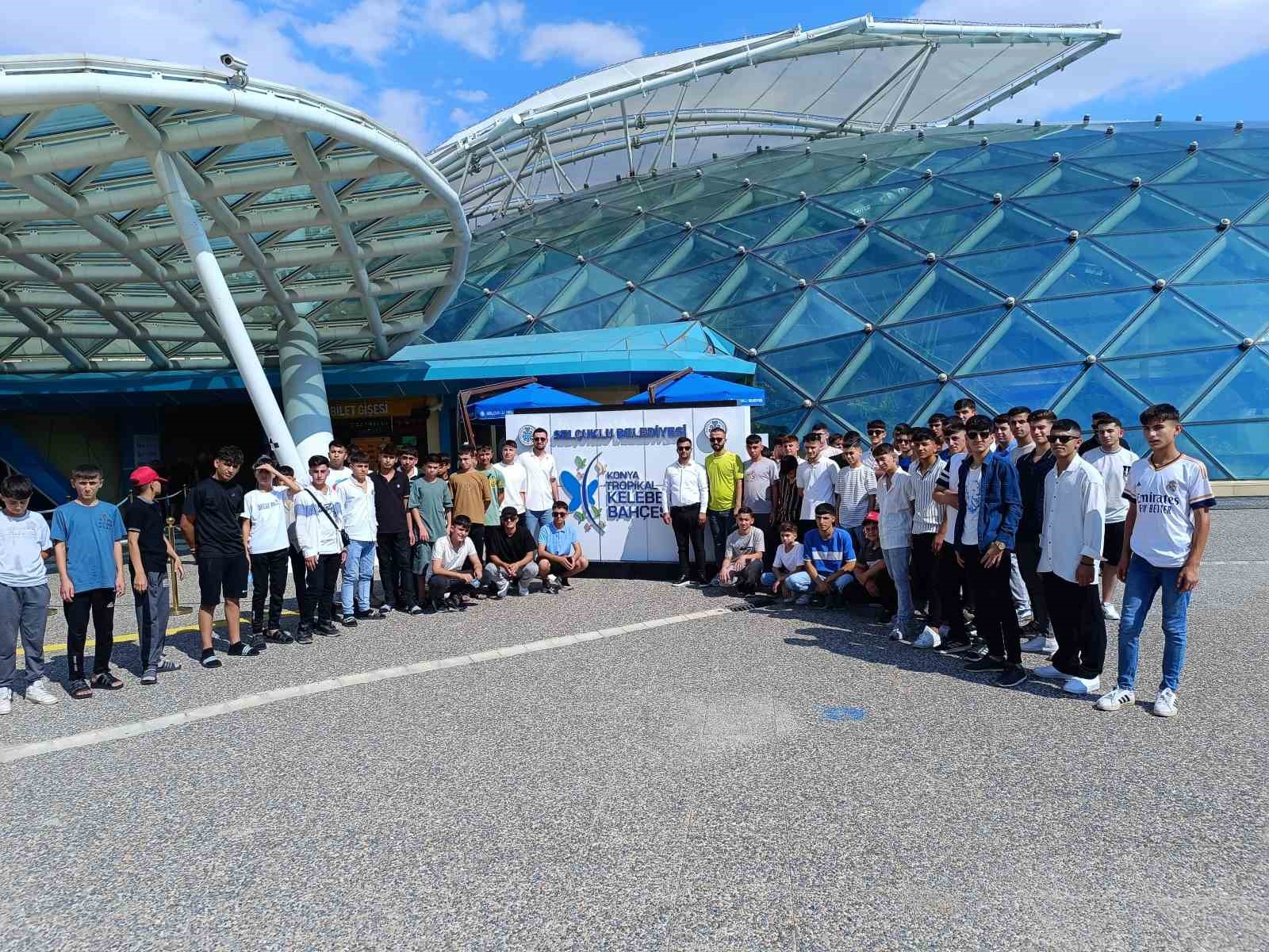 Silopi’den 80 öğrenci kültür gezisi için Konya’ya götürüldü
