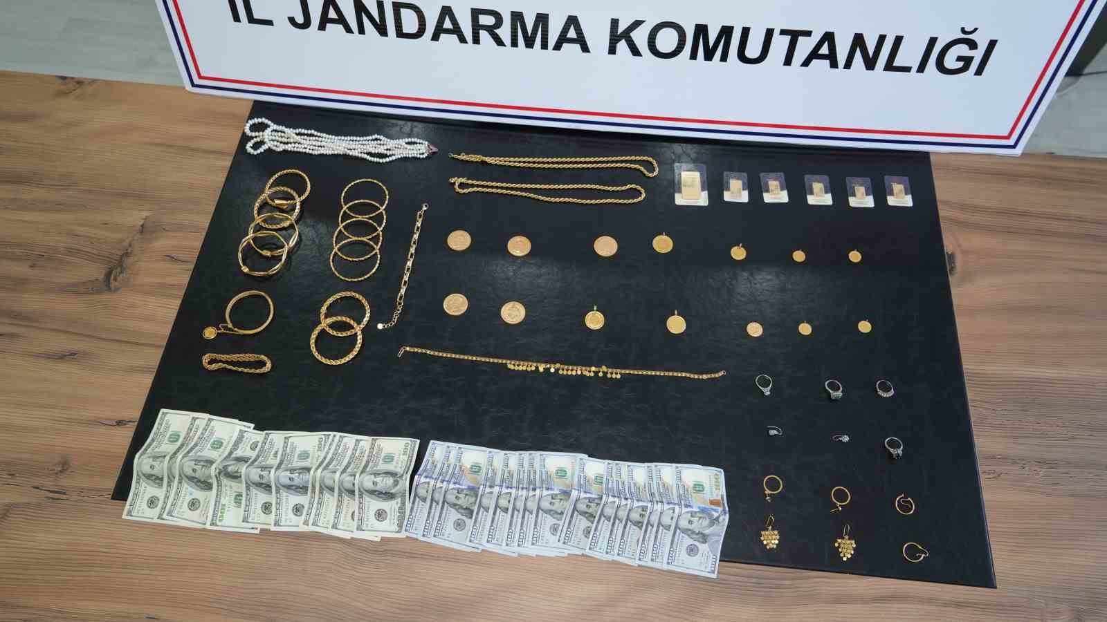 Sahte polisin oyunu Kırıkkale&rsquo;de bozuldu: Jandarmanın dikkati, 5 milyonluk dolandırıcılığı ortaya &ccedil;ıkardı

