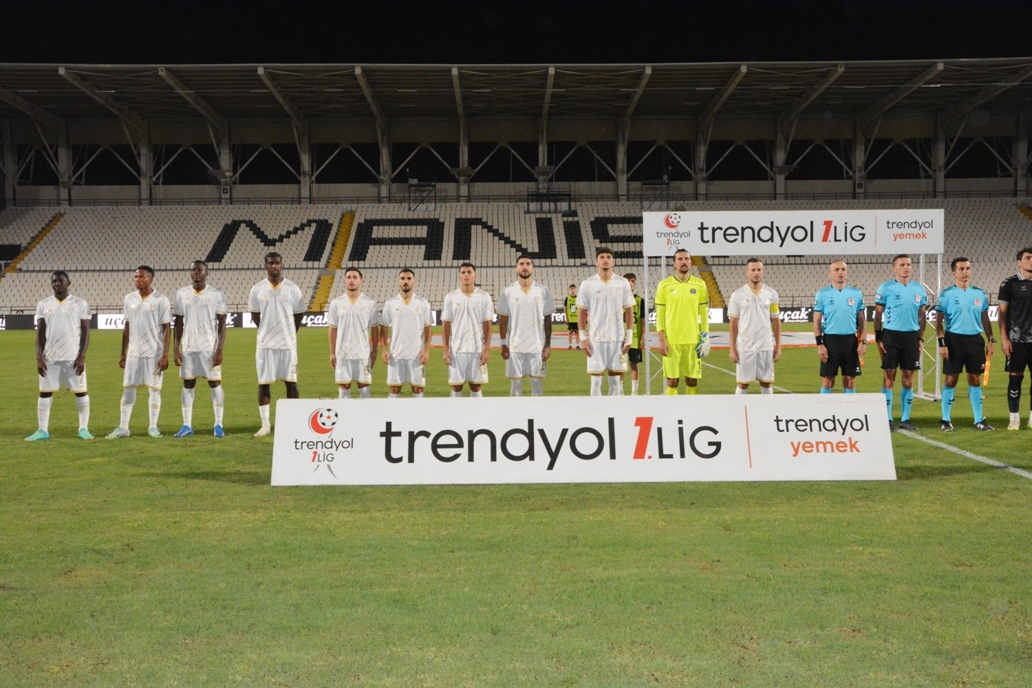 Trendyol 1. Lig: Manisa FK: 2 - Sakaryaspor: 2
