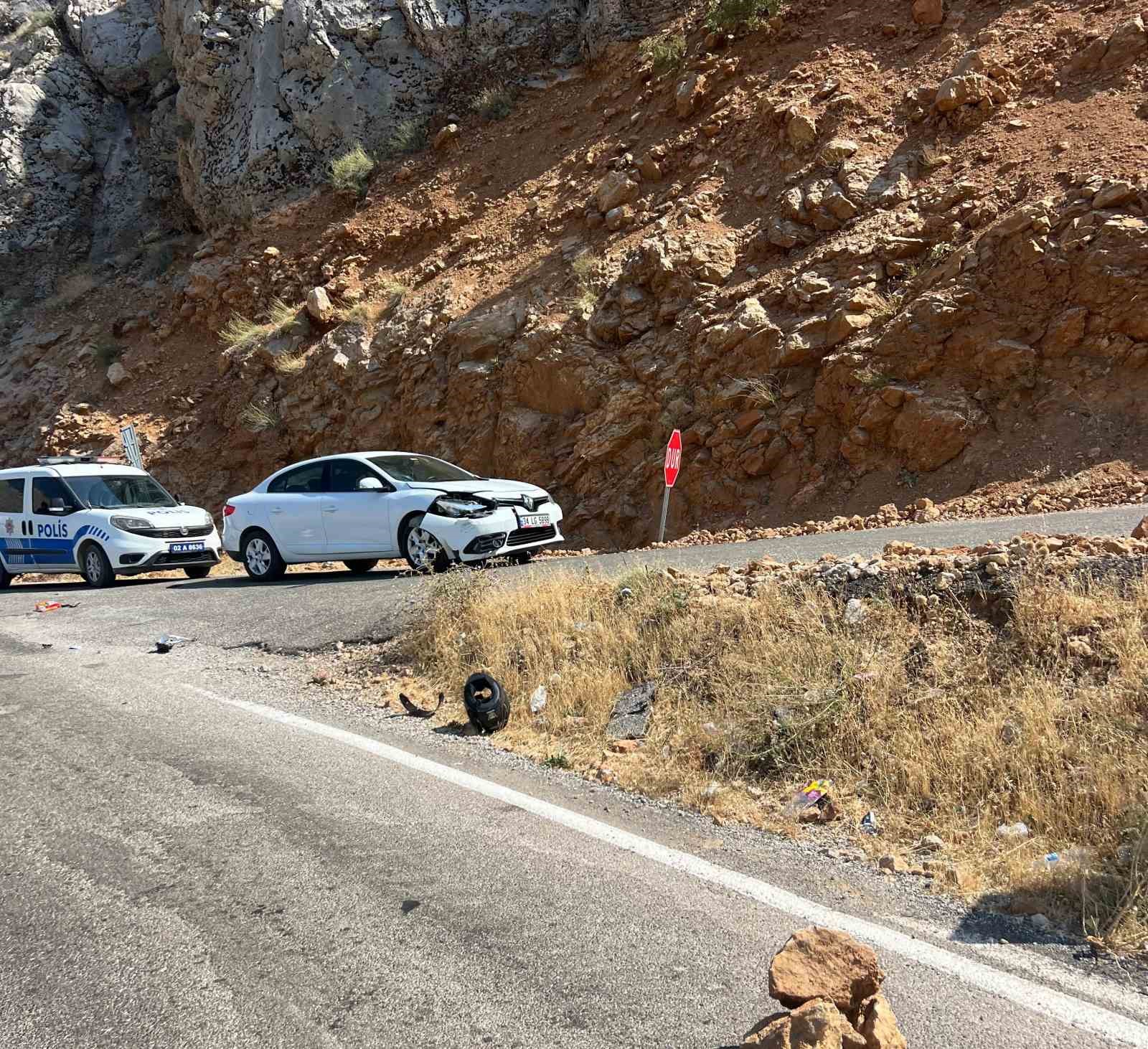 Otomobil ile motosiklet &ccedil;arpıştı: 1 yaralı
