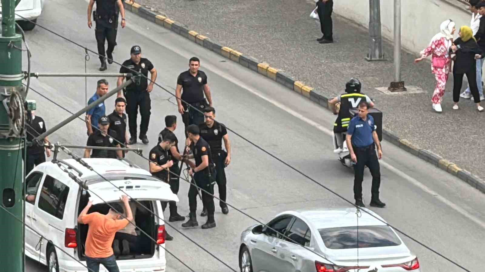 Gaziantep’te trafikte çıkan kavgaya polis müdahale etti