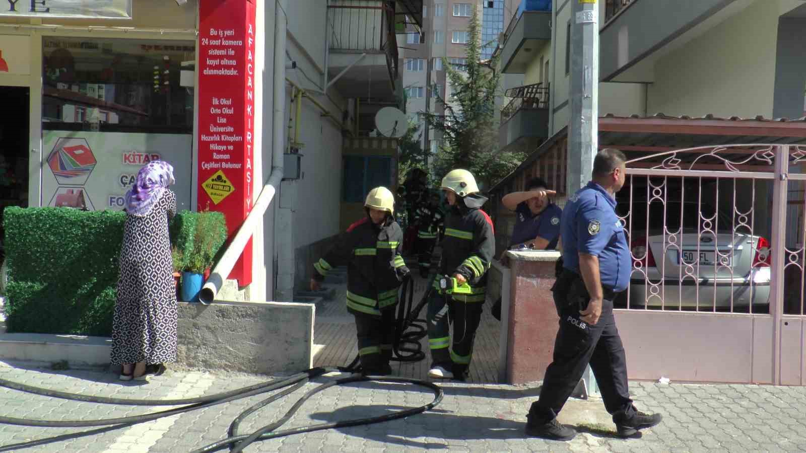 Annesiyle tartıştı, evi ateşe verdi
