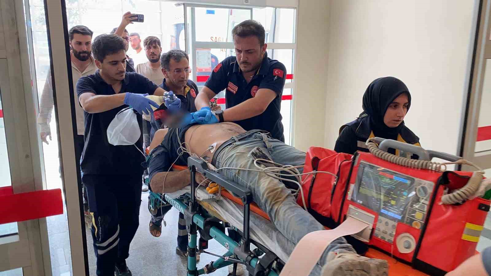 Elektrik akımına kapılan iş&ccedil;i hayatını kaybetti
