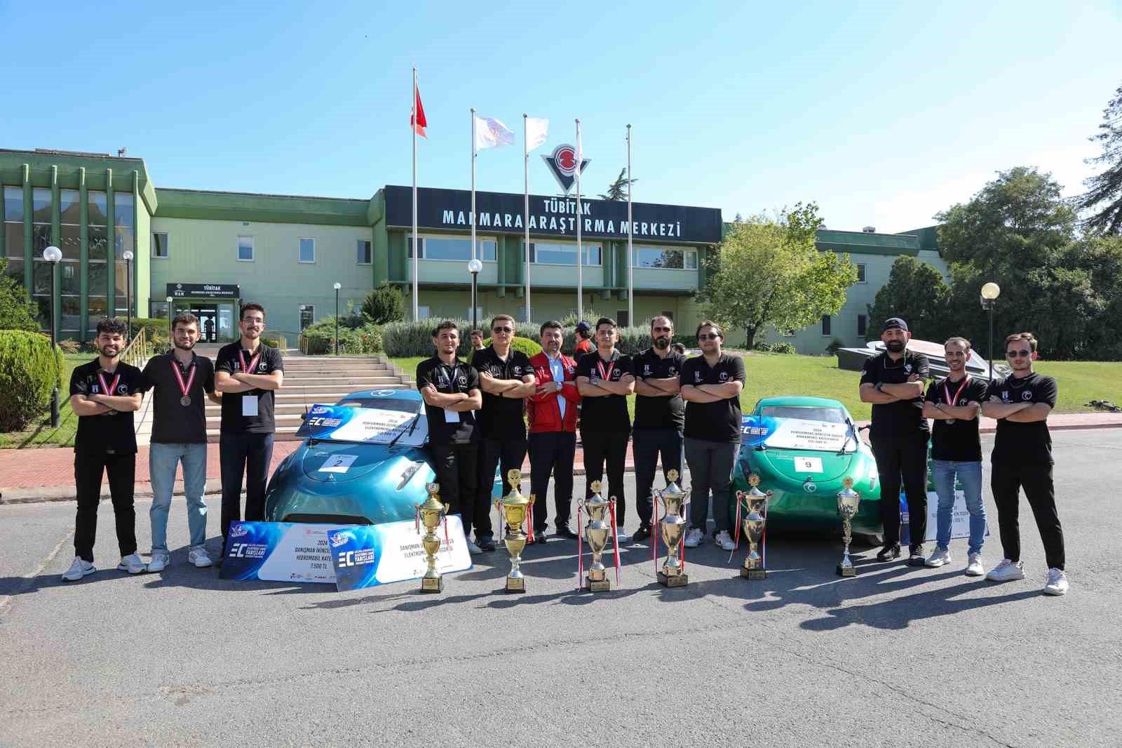 SUB&Uuml; ara&ccedil;ları Teknofest 2024&rsquo;e 3 kupa ile başladı
