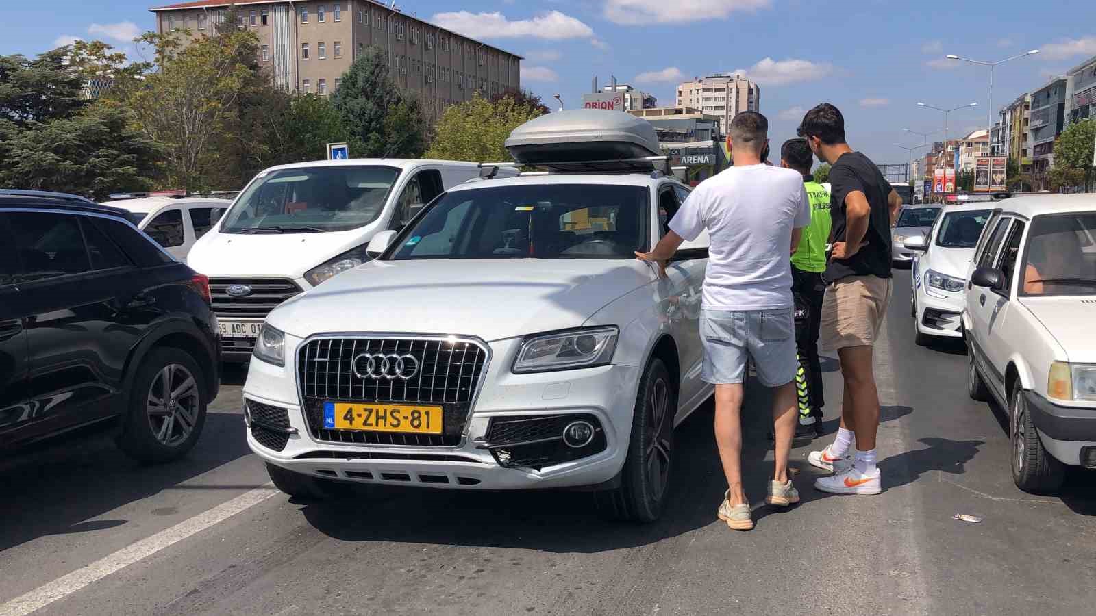Ecel direksiyon başında yakaladı
