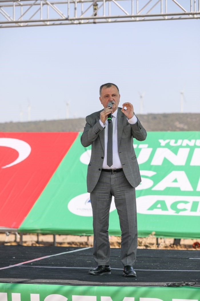 Yunusemre Belediyesi s&uuml;rd&uuml;r&uuml;lebilir enerjiye katıldı
