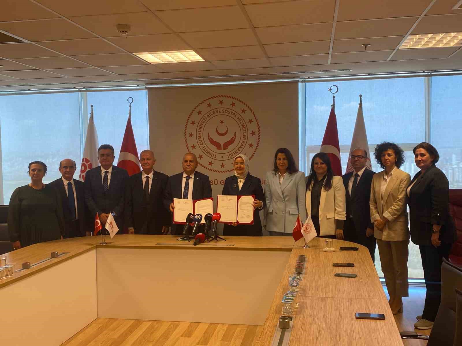 Bakanlıktan kız &ouml;ğrencilerin meslek edinmelerine destek adımı
