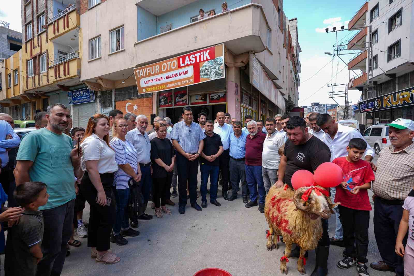 Yılmaz, mahalle ziyaretlerini aralıksız sürdürüyor