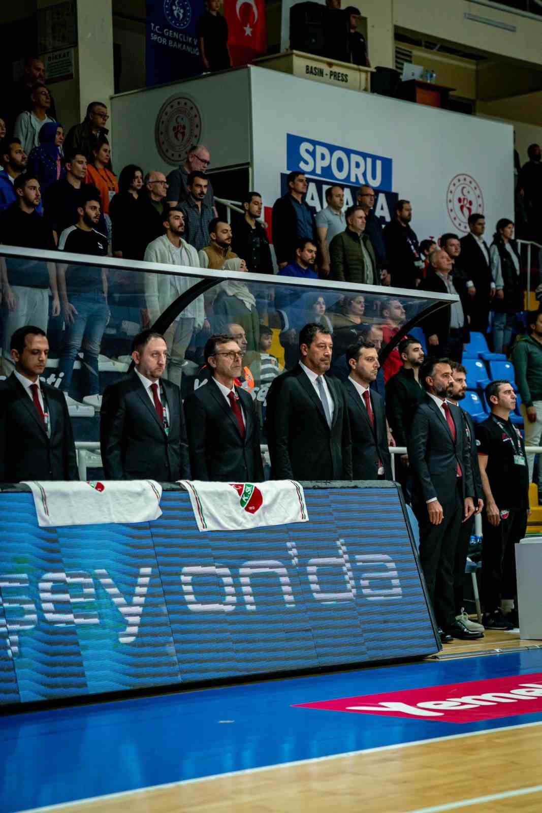 Karşıyaka Basketbol’da Recep Şen’le yollar ayrıldı
