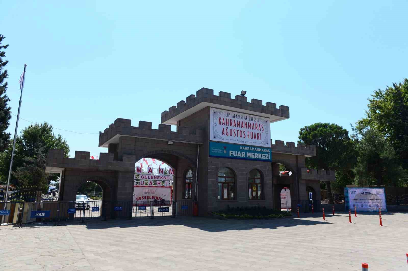 Geleneksel Ağustos Fuarı, 11 g&uuml;nde 450 bin ziyaret&ccedil;i ağırladı
