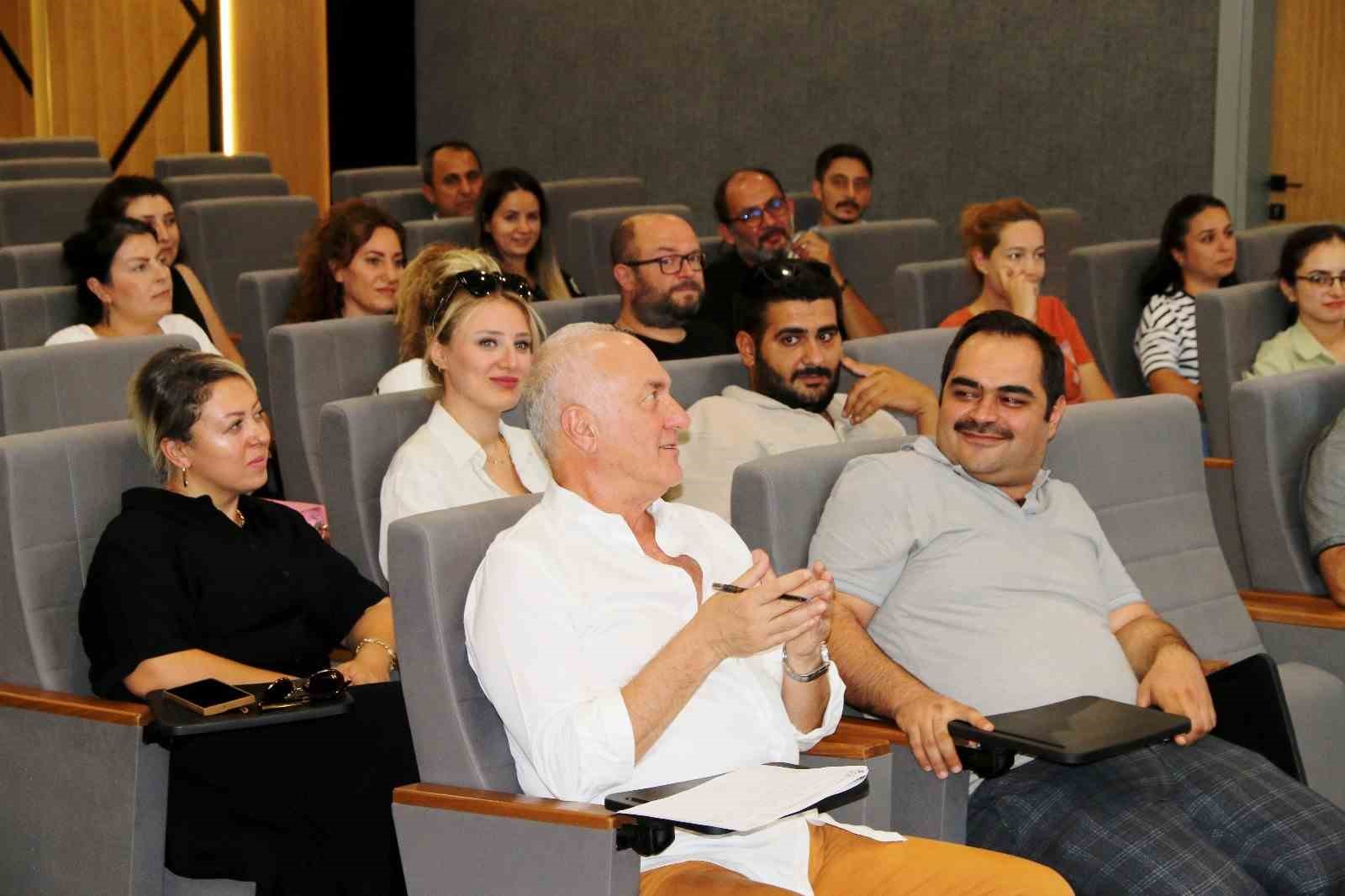 Kütahya OSB’de "Şu Dünyadaki En Mutlu Kişi" semineri
