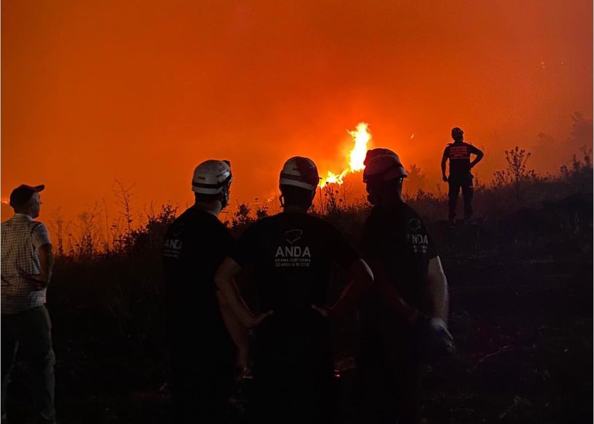 Kırka yangınına ANDA ekibi de destek verdi