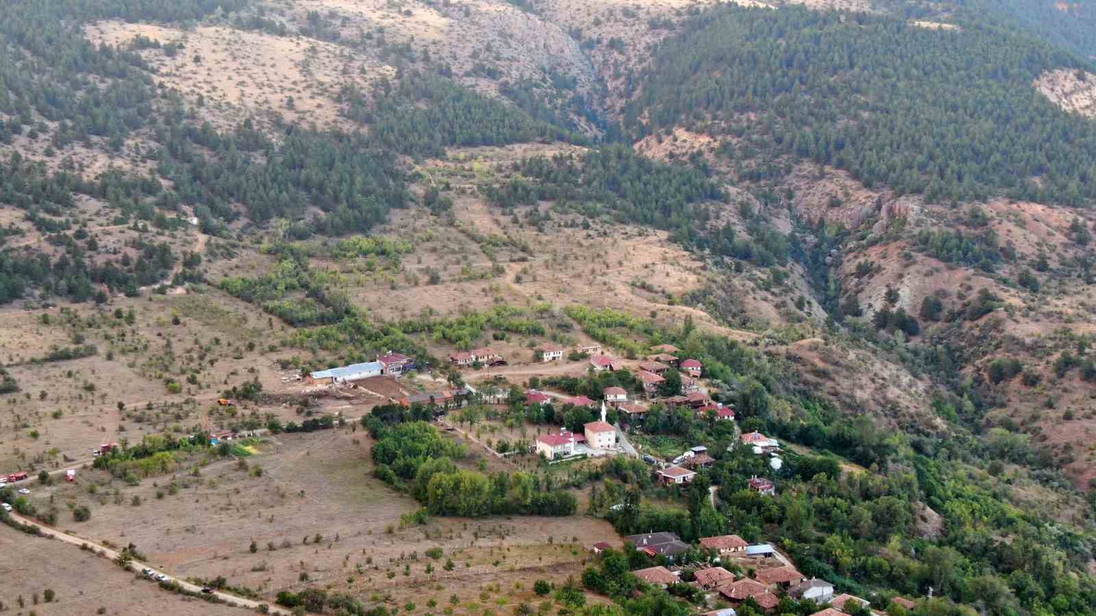 Çankırı’da orman yangını sebebiyle tahliye edilen köylerdeki vatandaşlar evlerine döndü
