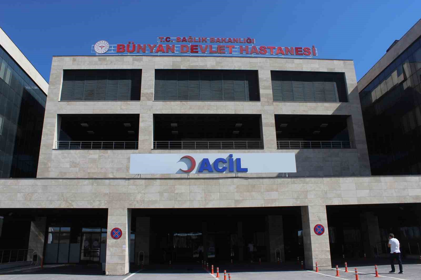 İl&ccedil;e hastaneleri sağlık hizmetlerinde y&uuml;k&uuml; azaltıyor
