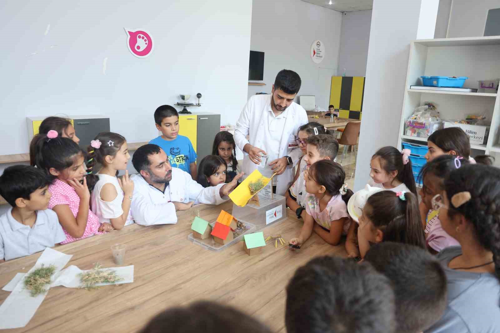 Elazığ’da çocuklara yönelik temel afet bilinçlendirme eğitimi