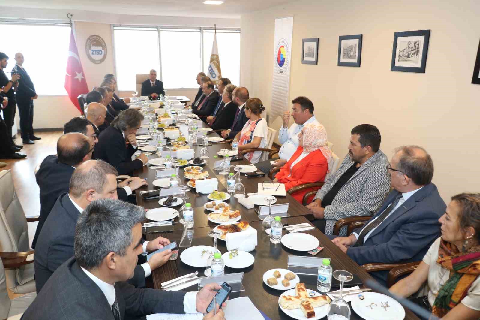 Bakan Bolat&rsquo;tan Zonguldak, Bartın ve Karab&uuml;k esnafına 50 milyon liralık finansman desteği m&uuml;jdesi
